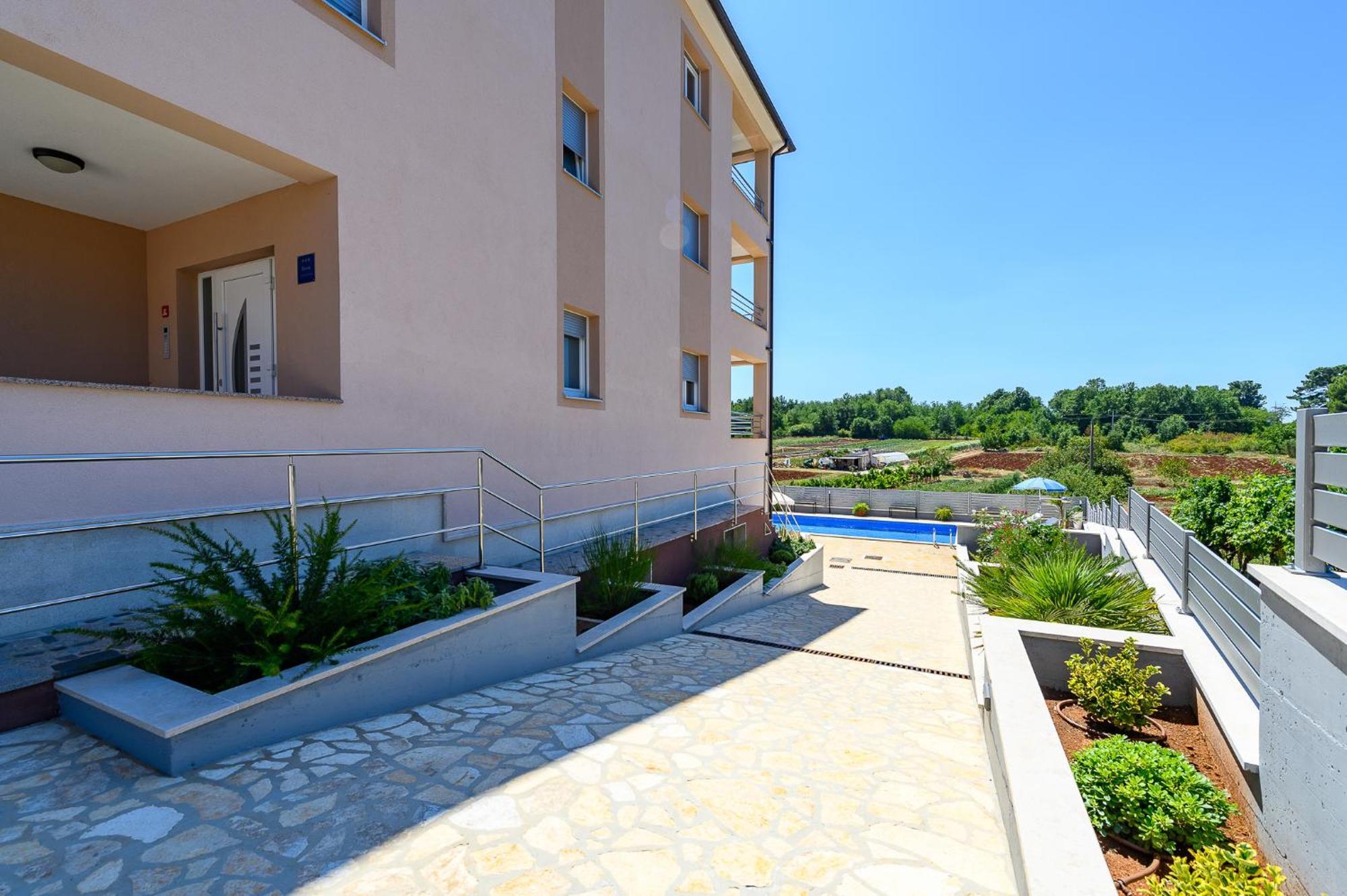 Apartment Stancija Amorozo 5 Ap 2